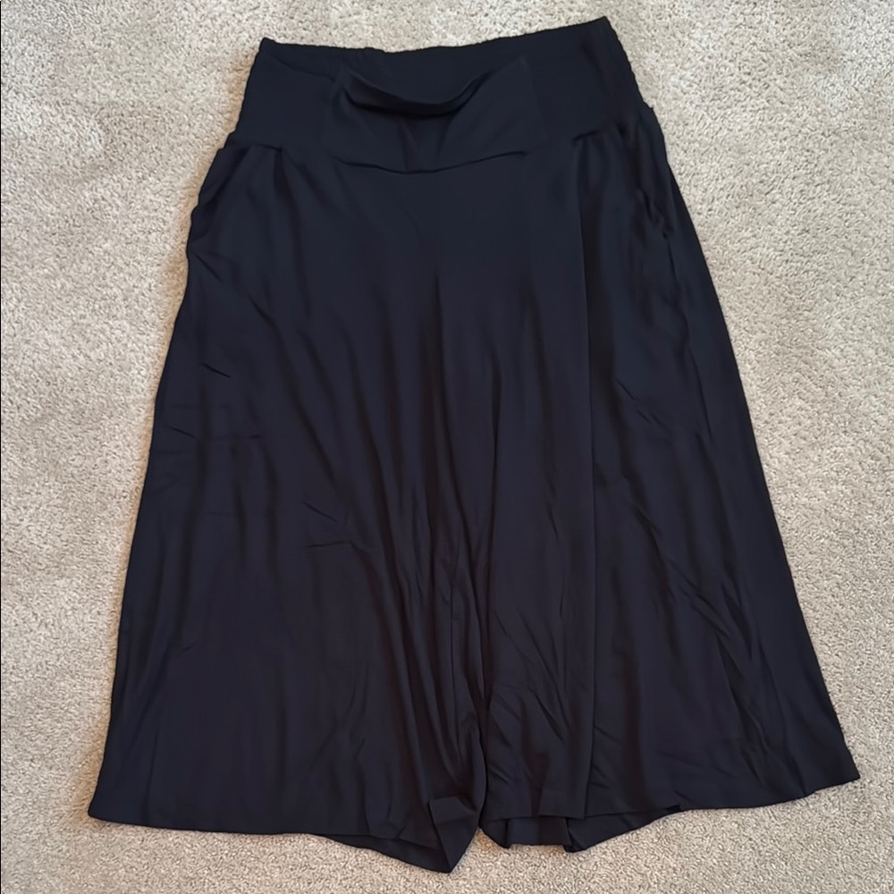 Torrid Black Midi A-Line Capris for Work